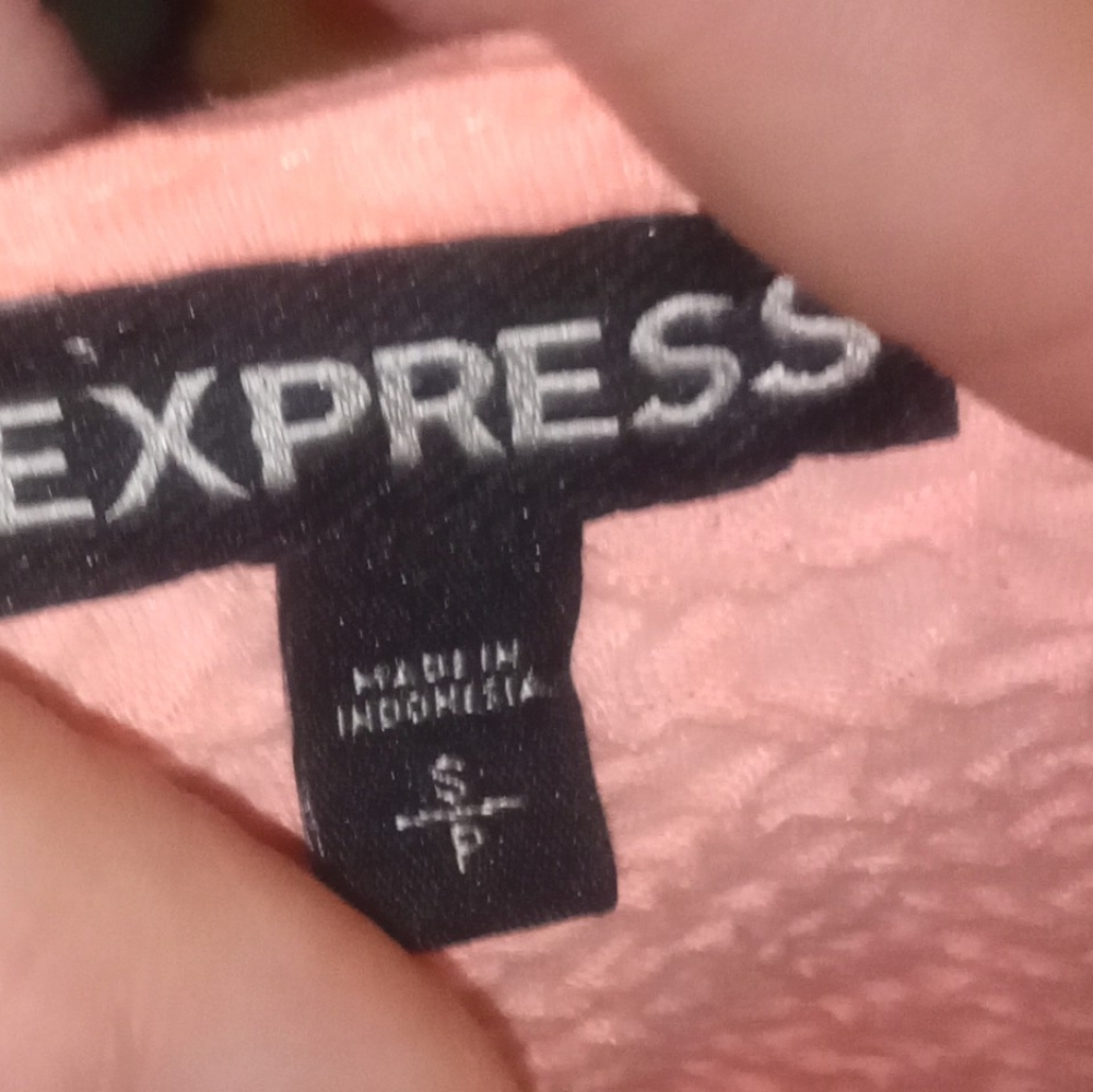 Express Top - Picture 2 of 3